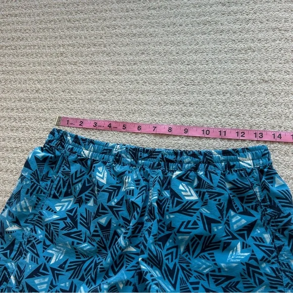Patagonia Women’s Blue Patterned Barely Baggies Shorts - Picture 8 of 10